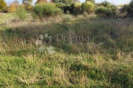 GRAĐEVINSKO ZEMLJIŠTE SA PREDIVNIM POGLEDOM NA BRIJUNSKO OTOČJE, Vodnjan, Terra