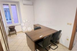 Idealan poslovni prostor, Pula, Commercial property