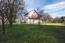 Velika Gorica, prodaja građevinskog zemljišta 1532m2 sa kućom, Land