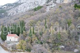 Makarska 11466 m2 zemljište uz planinu Biokovo, Makarska, Terrain