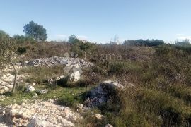 VODICE GRAĐEVINSKO ZEMLJIŠTE U MIRNOM DIJELU 1018 M2, Vodice, Земля