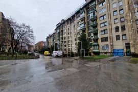 Četverosoban stan Vojničko polje prodaja, Sarajevo Novi Grad, Appartamento