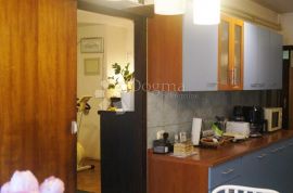 STAN MAKSIMIR 87m2-TOP LOKACIJA!!!, Maksimir, Appartment