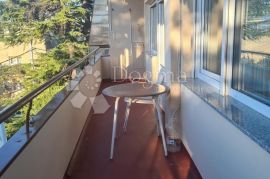 Gospodski stan na Pećinama s panoramskim pogledom, Rijeka, Appartement