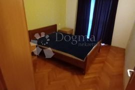 Klimno apartman 73 m2 300m od mora, Dobrinj, Flat