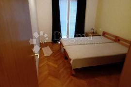 Klimno apartman 73 m2 300m od mora, Dobrinj, Appartment