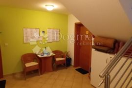 Klimno apartman 73 m2 300m od mora, Dobrinj, Appartment