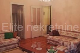 Vidikovac - prodaja prostranog stana sa garažom, 95.30 m2, Pula, Διαμέρισμα