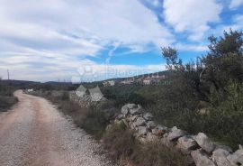 GRAĐEVINSKO ZEMLJIŠTE U BLIZINI ROGOZNICE, Rogoznica, Terrain