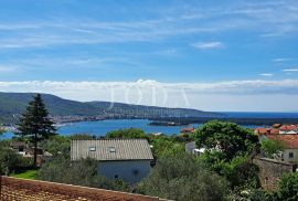 Otok Krk - villa s prekrasnim pogledom i bazenom, Krk, Haus