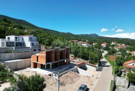 OPATIJA, SV. JELENA - villa 250m2 s panoramskim pogledom na more i bazenom + uređena okućnica 1200m2, Mošćenička Draga, Famiglia