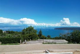 OPATIJA, SV. JELENA - villa 250m2 s panoramskim pogledom na more i bazenom + uređena okućnica 1200m2, Mošćenička Draga, Famiglia