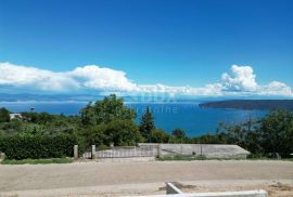 OPATIJA, SV. JELENA - villa 250m2 s panoramskim pogledom na more i bazenom + uređena okućnica 1200m2, Mošćenička Draga, Ev