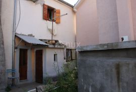 KRALJEVICA- kuća, 70 m2, okućnica, parking!!!, Kraljevica, Maison