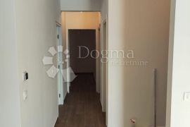 TROGIR-PENTHOUSE S ČAROBNIM POGLEDOM S50, Trogir, Apartamento