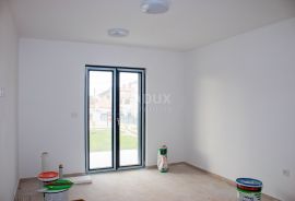 ISTRA, NOVIGRAD - Stan u prizemlju sa vrtom, blizina mora!, Novigrad, Apartamento