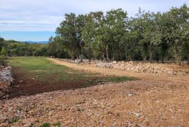 Otok Krk, Šilo -  Očišćeno, ravno poljoprivredno zemljište, buduće građevinsko, 600m do prekrasnih plaža, mora i supermarketa s pristupnim putem!, Dobrinj, Γη