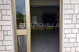 Krnica, Peruški, poslovni prostor za tihu djelatnost, 60 m2, Marčana, Commercial property