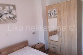 OTOČAC - Soba s kupatilom, balkon, terasa, parking, Otočac, Apartamento