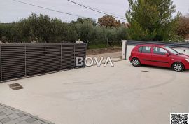 Kuća 129 m2 – Debeljak *Bazen* (ID-2375), Sukošan, Casa