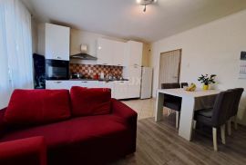 RIJEKA, TRSAT 1s+db stan u prizemlju na mirnoj lokaciji, Rijeka, Appartment