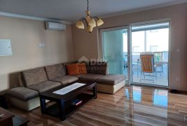 CRIKVENICA, HRUSTA - dva apartmana s pogledom na more, Crikvenica, Kвартира