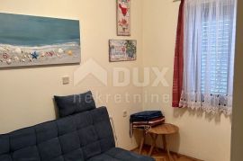 OTOK KRK, MALINSKA - stan na mirnoj lokaciji nedaleko od mora, Malinska-Dubašnica, Appartment