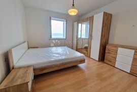 Top apartman 100 m od plaže !!, Senj, Appartement