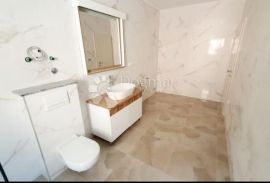 MODERNA NOVOGRADNJA 255 m2, Sesvete, Famiglia