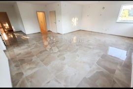 MODERNA NOVOGRADNJA 255 m2, Sesvete, بيت