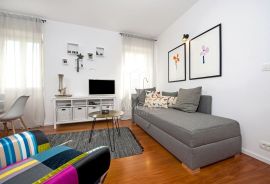 Rovinj, tri atraktivna apartmana u prvom redu do mora, Rovinj, Daire