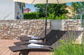 Predivna villa na mirnoj lokaciji, Labin,okolica, Istra, Labin, Haus