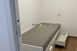 Istra, Pula, Nova Veruda, stan 70m2, 2SS+DB, I. kat, namješteno, plin, parking!! #prodaja, Pula, Apartamento