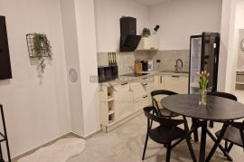 ISTRA, TAR - VABRIGA, NOVI trostobni stan u centru Tara, Tar-Vabriga, Apartamento