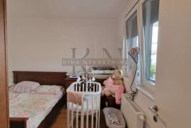 ZAGREB - STENJEVEC, NOVIJI DVOSOBAN LIJEPO NAMJEŠTEN ,KVALITETAN -PREPORUKA!!!, Stenjevec, Apartamento