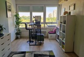 ZAGREB – TRAVNO – PROSTRAN DVOSOBAN LIJEPO UREĐEN STAN, Novi Zagreb - Istok, Apartamento