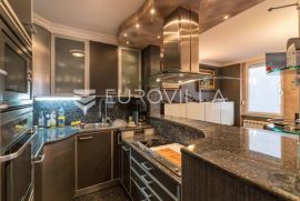 Pantovčak trosoban stan 100 m2, Zagreb, Appartement