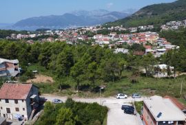 Urbanizovan plac u Tivtu sa pogledom na more, Tivat, Terreno