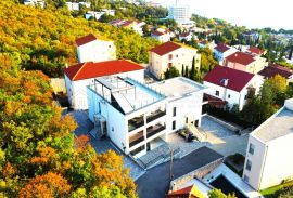 MODERNA GRADNJA - PREDIVNI PENTHOUSE SA GARAŽOM, Crikvenica, Appartamento