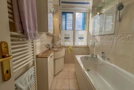 OPATIJA, CENTAR - stan za najam u povijesnoj vili, 50m od mora, Opatija, Appartment