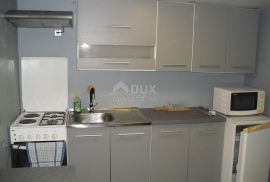 CRIKVENICA - Apartman 2S+DB i ljetna kuhinja 2. red od mora, Crikvenica, Διαμέρισμα