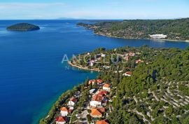 Otok Korčula, Vela luka – građevno zemljište s pogledom na more – 960 m2, Vela Luka, Terrain