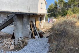 ČIOVO (ARBANIJA) - KUĆA ZA RENOVACIJU BLIZU MORA, Trogir - Okolica, Famiglia