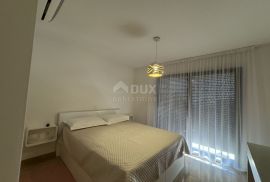 OPATIJA, POBRI - jedinstvena vila blizu Opatije s bazenom, panoramski pogled na more, novonamještena, Opatija - Okolica, Haus