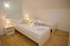 Dvije ville-7 soba-880m2-Stara Novalja-prodaja, Novalja, Apartamento