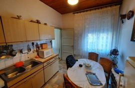 Stan u centru grada, Pula, Apartamento