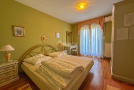 OPATIJA, LOVRAN - elegantan stan u kući, 300m od mora, pogled, terasa, Lovran, Appartment