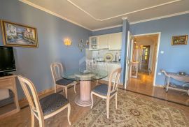 OPATIJA, LOVRAN - elegantan stan u kući, 300m od mora, pogled, terasa, Lovran, Apartamento