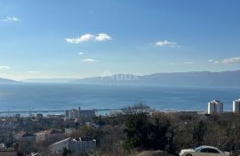 RIJEKA, KOZALA, samostojeća kuća s bazenom i panoramskim pogledom na more, Rijeka, بيت