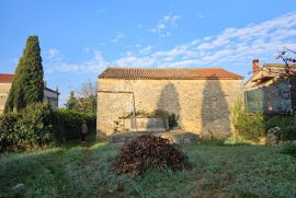 Samostojeća kamena kuća, Vodnjan, House